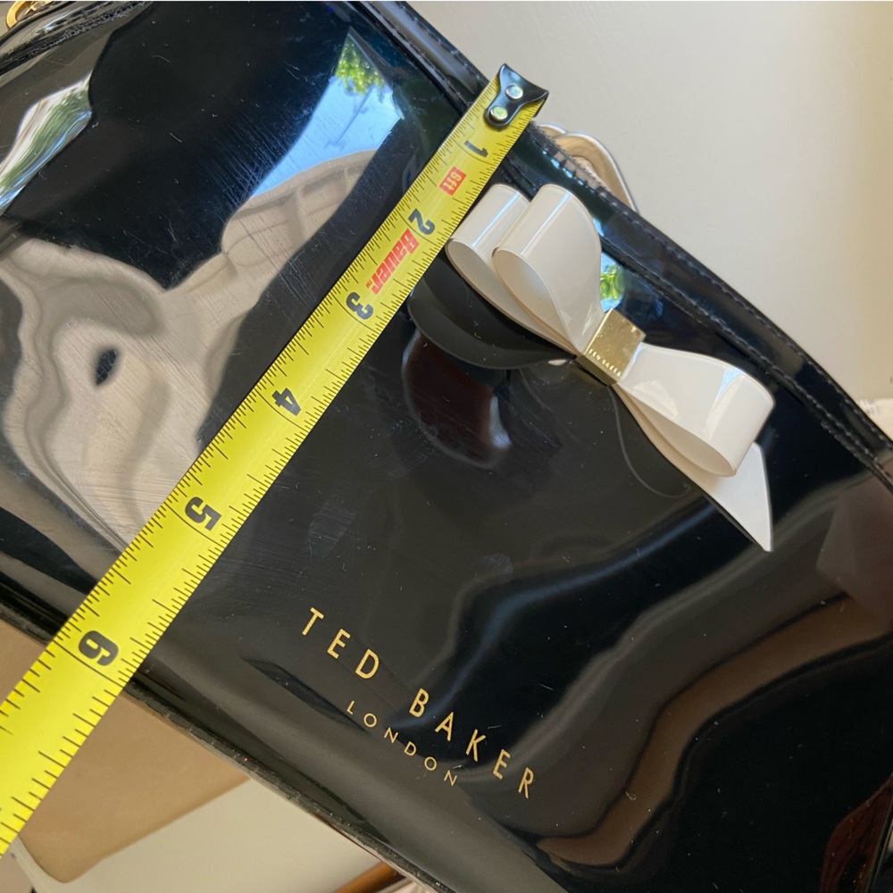 (NWOT) Ted Baker London black Calgary’s bag
Beauty bag - Picture 4 of 14